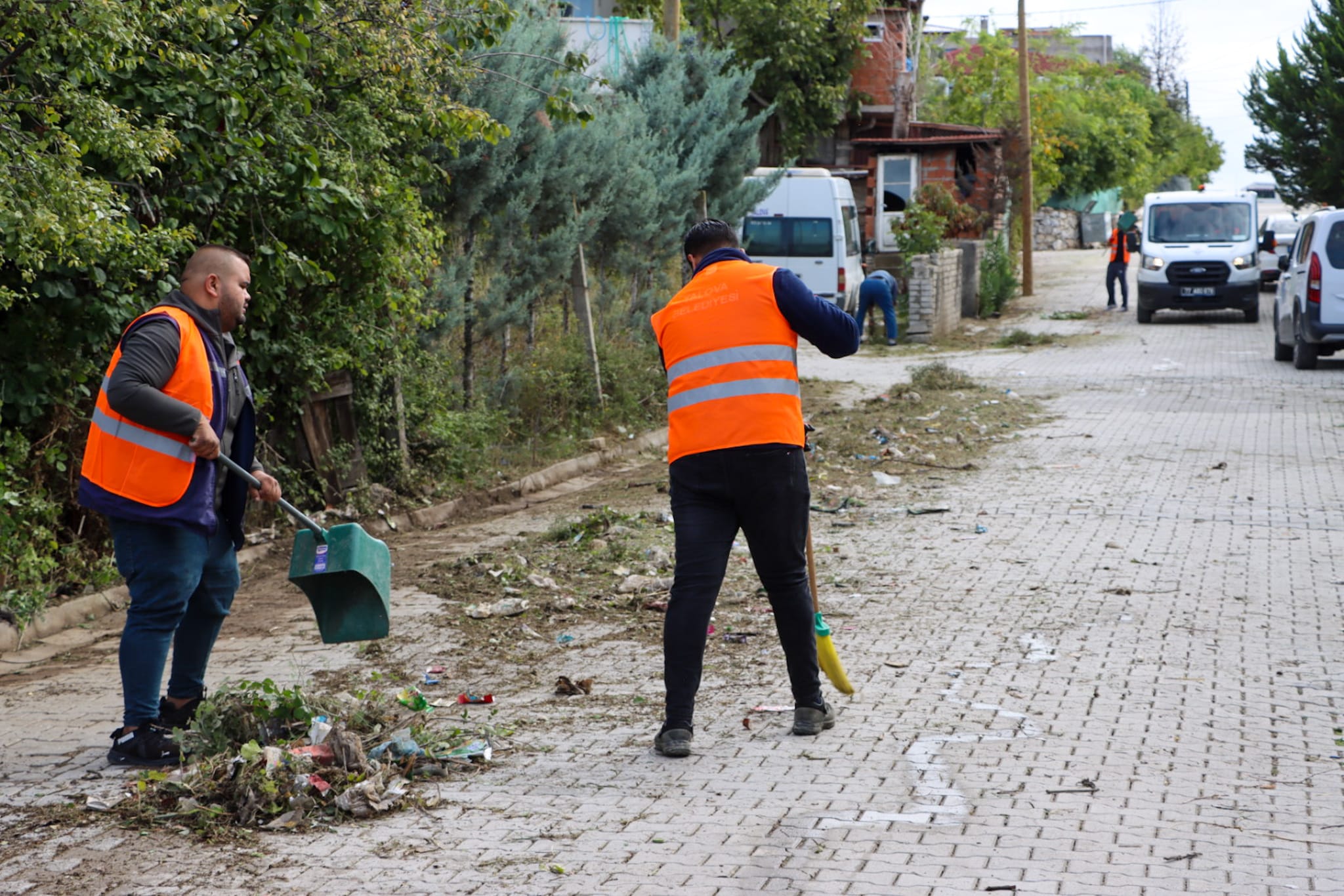 YALOVA SEYRANTEPE MAHALLESİ’NDE KAPSAMLI TEMİZLİK ÇALIŞMASI